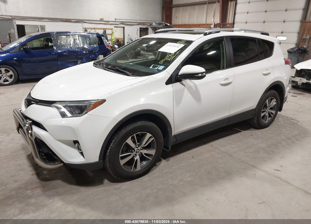 2017 TOYOTA RAV4 XLE VIN: JTMRFREV5HJ172352