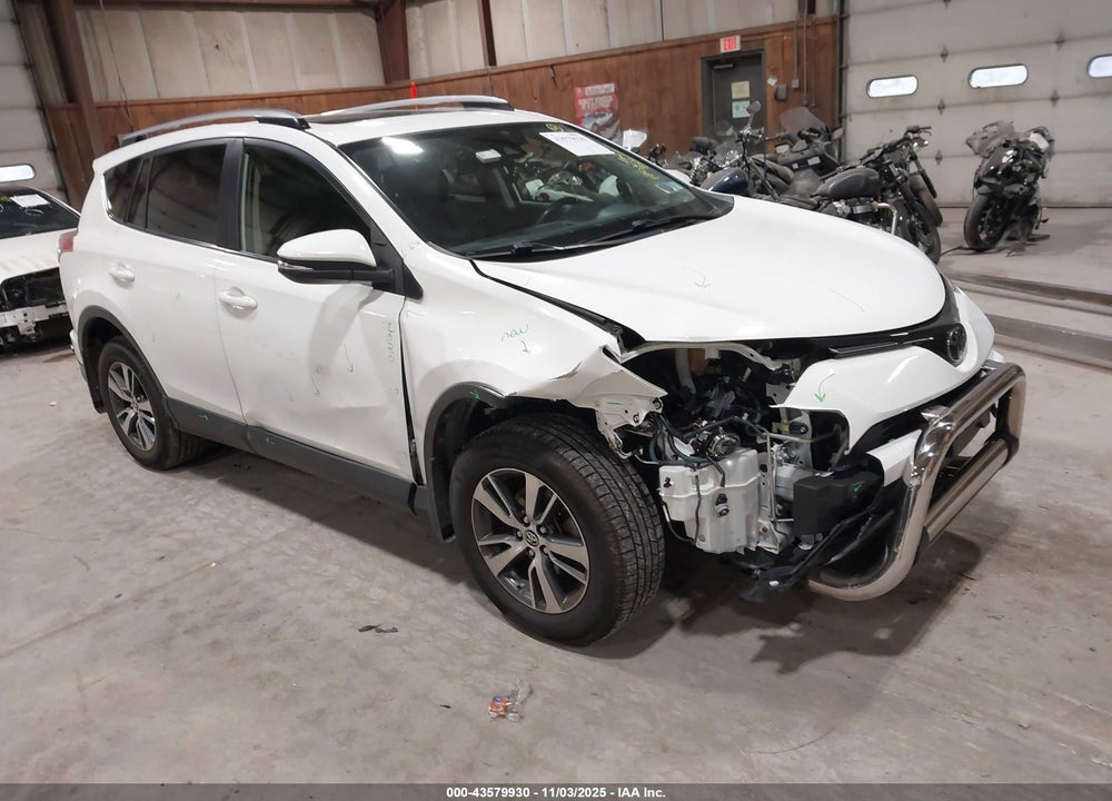 2017 TOYOTA RAV4 XLE VIN: JTMRFREV5HJ172352