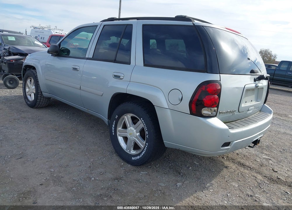 2008 CHEVROLET TRAILBLAZER LT VIN: 1GNDT13S582259747