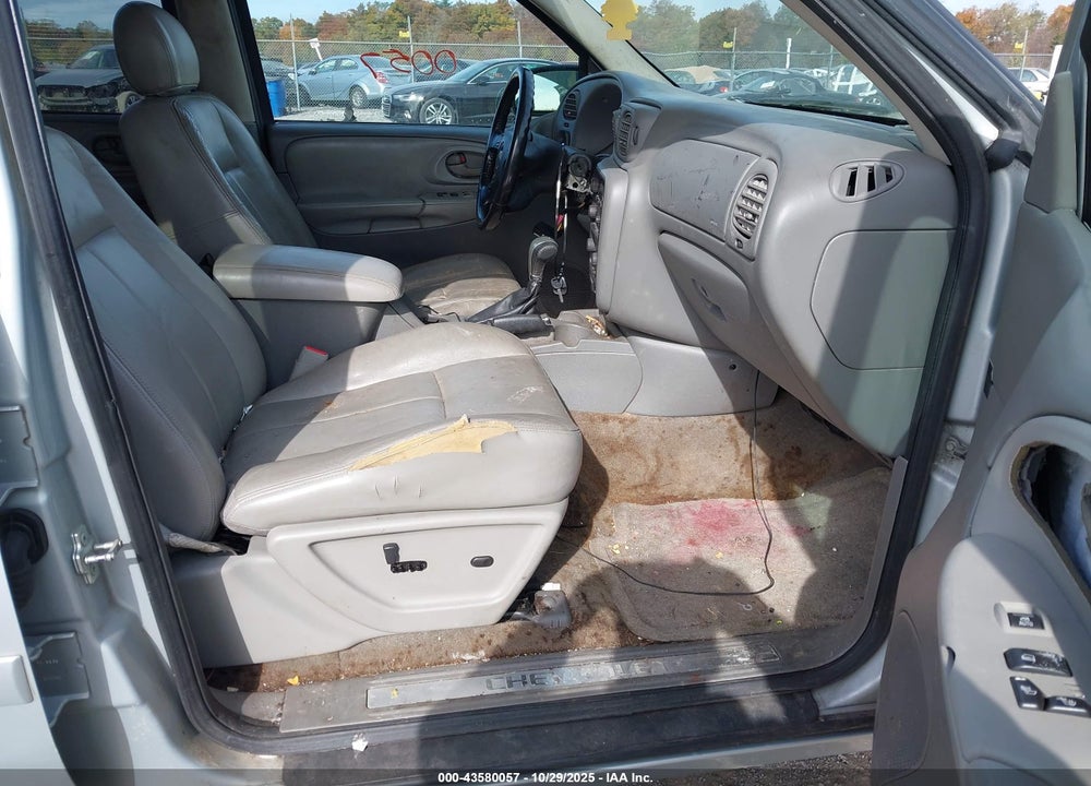 2008 CHEVROLET TRAILBLAZER LT VIN: 1GNDT13S582259747