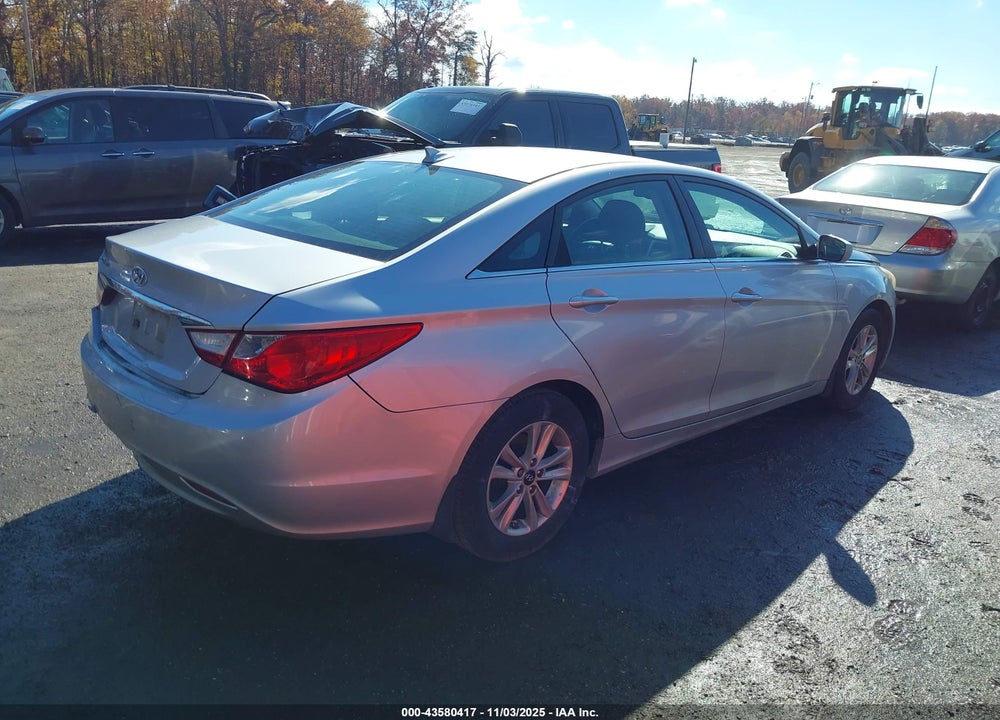 2013 HYUNDAI SONATA GLS VIN: 5NPEB4ACXDH517525