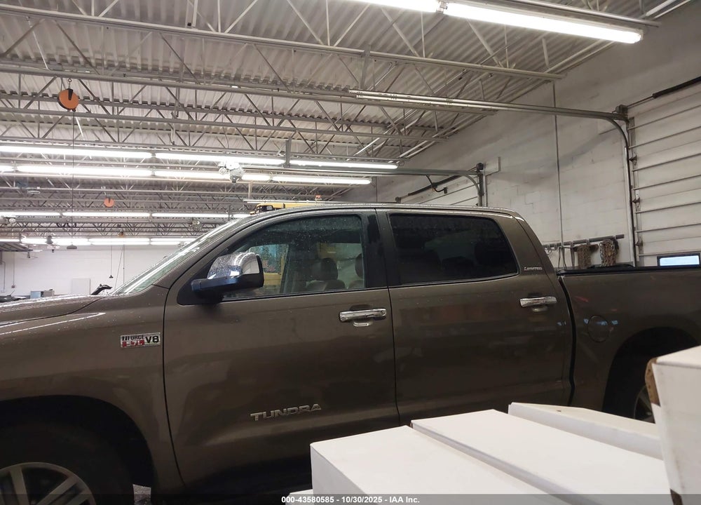 2013 TOYOTA TUNDRA VIN: 5TFHY5F13DX302081