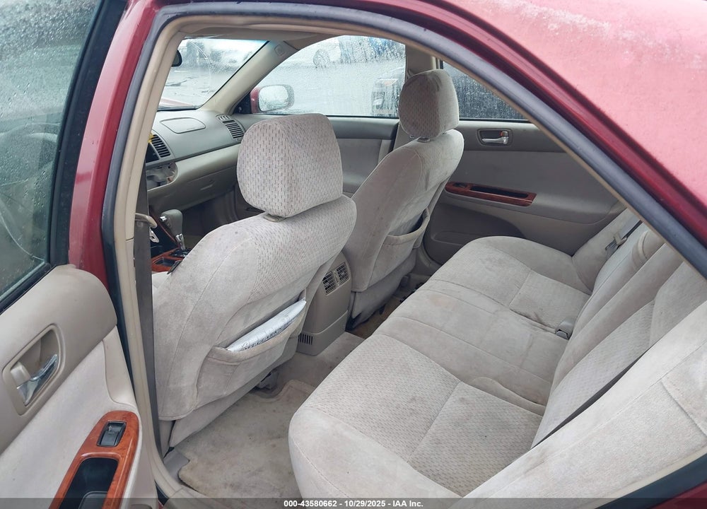 2004 TOYOTA CAMRY XLE VIN: 4T1BE30K24U323196