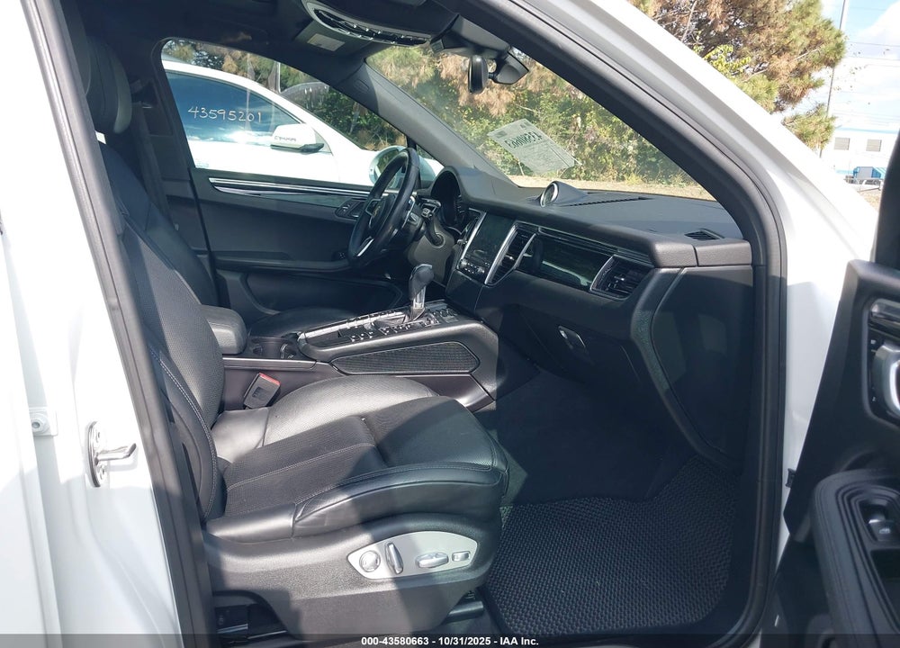 2018 PORSCHE MACAN S VIN: WP1AB2A56JLB35793