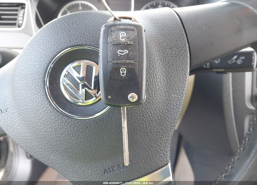 2012 VOLKSWAGEN JETTA 2.0L TDI VIN: 3VWLL7AJ0CM332670