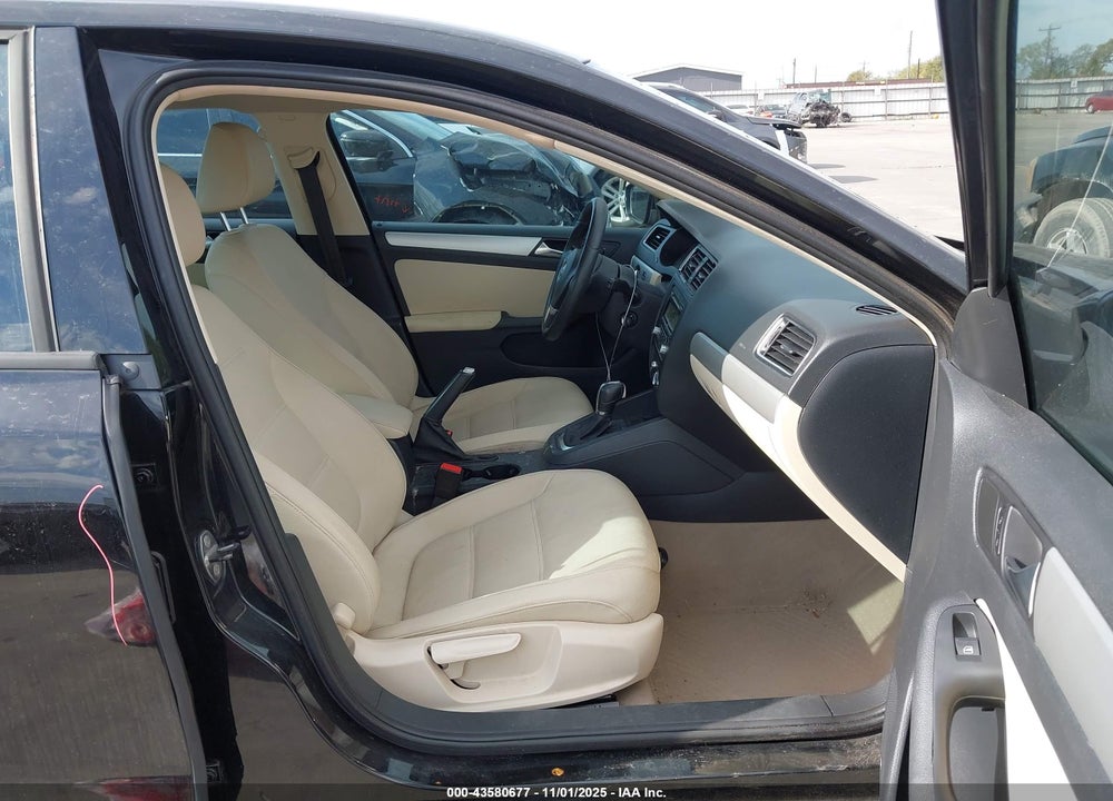 2012 VOLKSWAGEN JETTA 2.0L TDI VIN: 3VWLL7AJ0CM332670