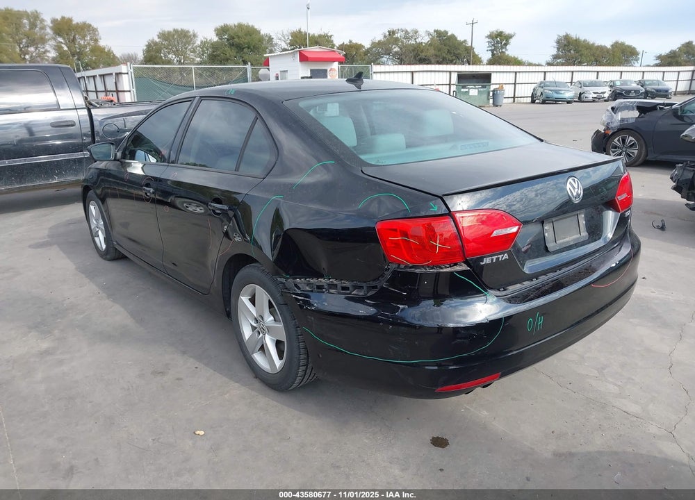 2012 VOLKSWAGEN JETTA 2.0L TDI VIN: 3VWLL7AJ0CM332670