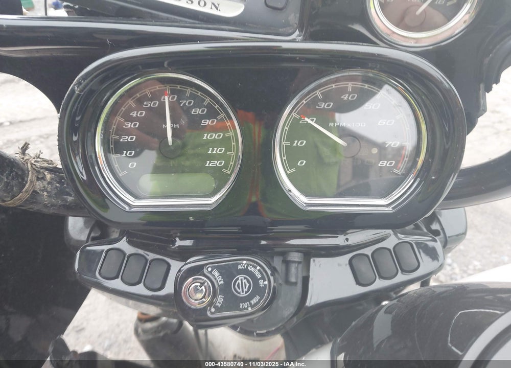 2018 HARLEY-DAVIDSON FLTRXS ROAD GLIDE SPECIAL VIN: 1HD1KTC16JB674338