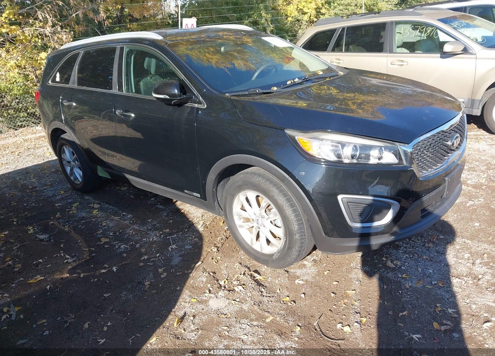 2016 KIA SORENTO 3.3L LX VIN: 5XYPGDA56GG150260