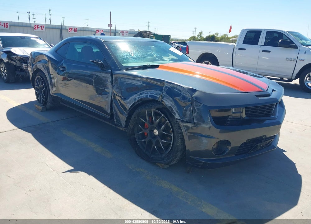 2013 CHEVROLET CAMARO 2SS VIN: 2G1FT1EW6D9137520