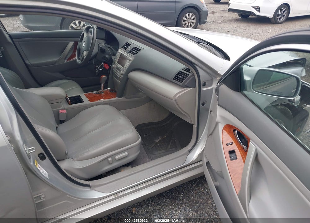 2011 TOYOTA CAMRY XLE VIN: 4T1BF3EK2BU224249