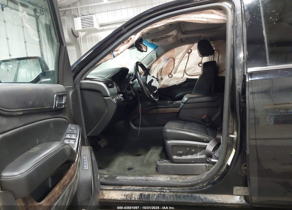 2015 CHEVROLET SUBURBAN 1500 LT VIN: 1GNSKJKC6FR302792