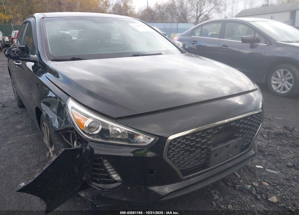 2018 HYUNDAI ELANTRA VIN: KMHH35LE9JU028402