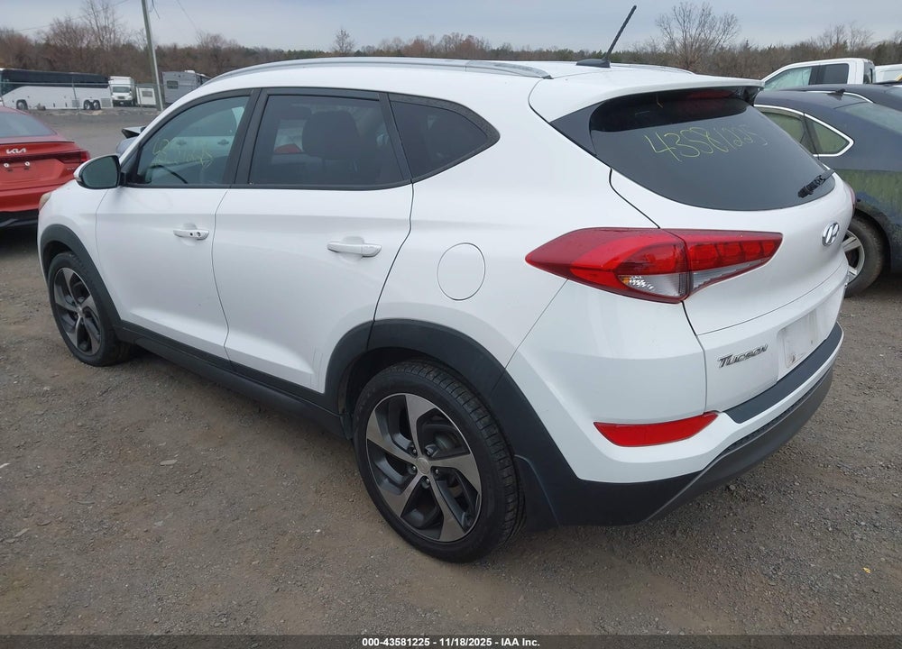 2016 HYUNDAI TUCSON VIN: KM8J3CA23GU183213