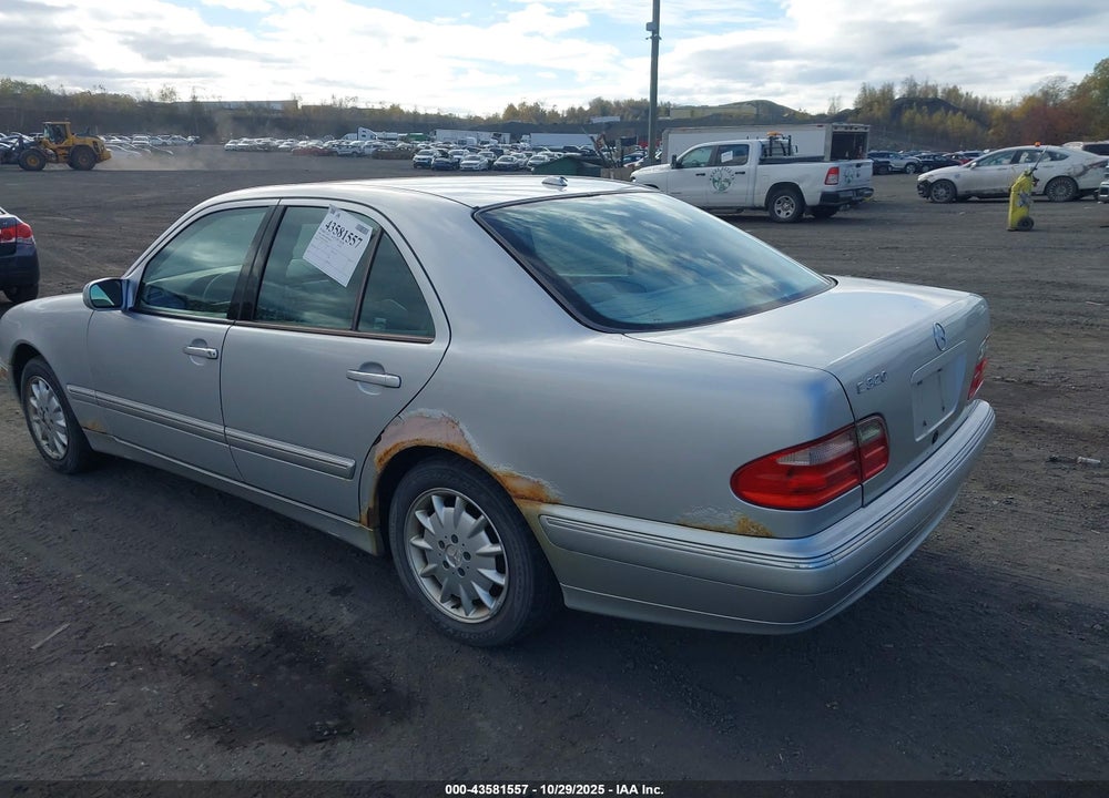 2000 MERCEDES-BENZ E 320 VIN: WDBJF65J3YB155941