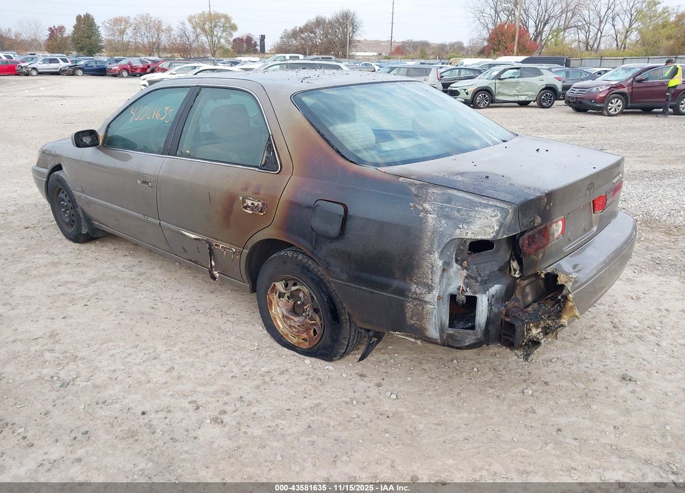 1999 TOYOTA CAMRY LE VIN: JT2BG22K4X0371809