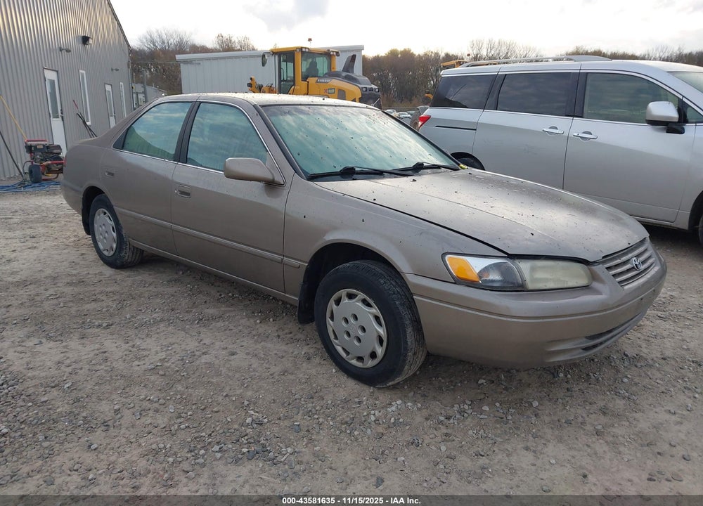1999 TOYOTA CAMRY LE VIN: JT2BG22K4X0371809