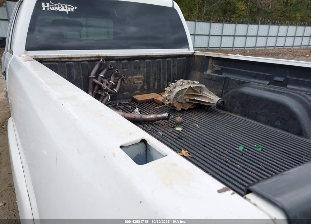 2006 GMC SIERRA 2500HD SLT VIN: 1GTHK23D76F231037