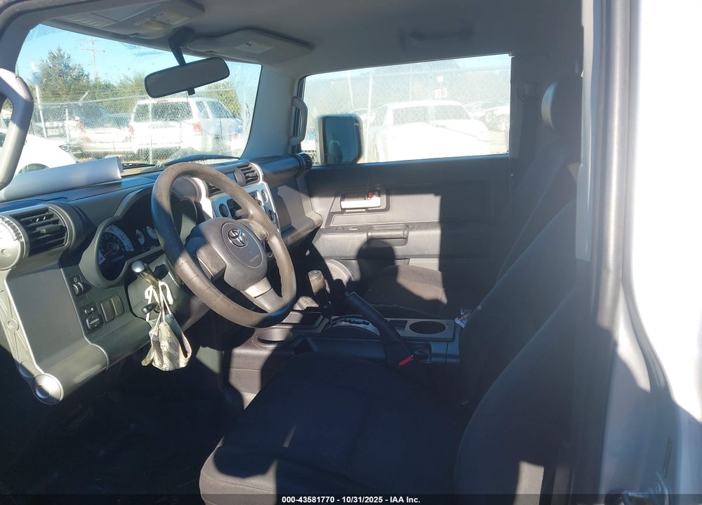2007 TOYOTA FJ CRUISER VIN: JTEZU11F970016319