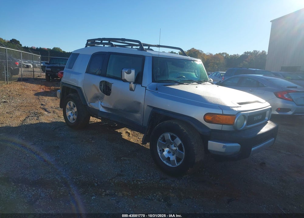 2007 TOYOTA FJ CRUISER VIN: JTEZU11F970016319