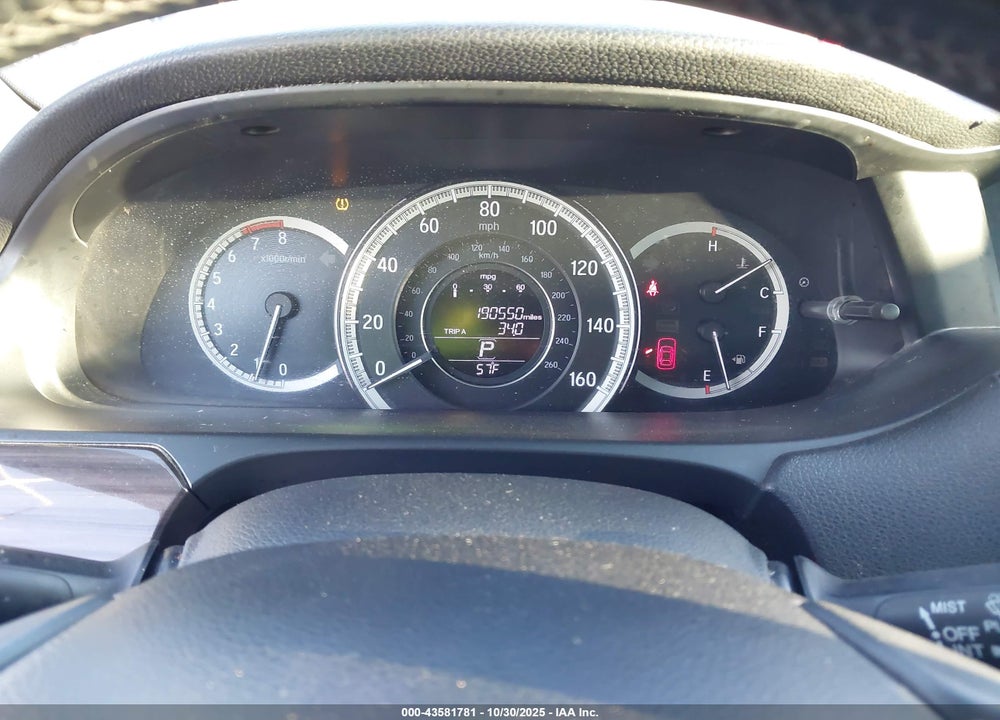 2017 HONDA ACCORD VIN: 1HGCR2F88HA105291