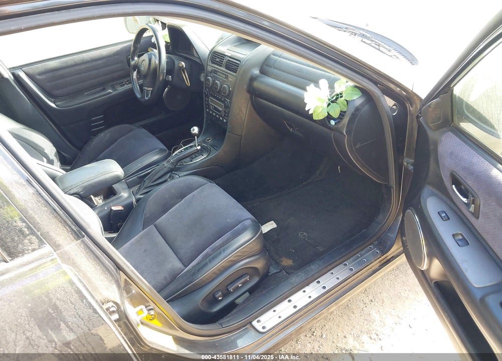 2002 LEXUS IS 300 VIN: JTHBD192720063430