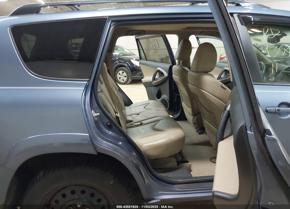 2011 TOYOTA RAV4 LIMITED V6 VIN: 2T3DK4DV0BW053708