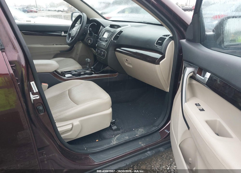 2015 KIA SORENTO VIN: 5XYKT3A67FG635434