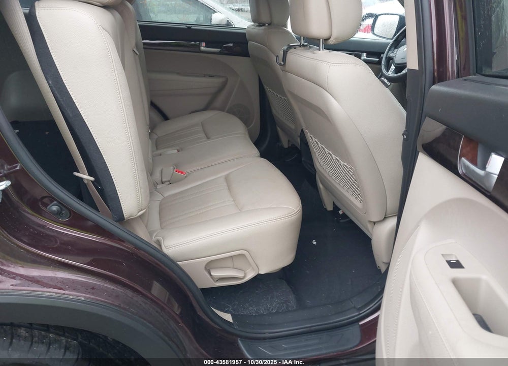 2015 KIA SORENTO VIN: 5XYKT3A67FG635434