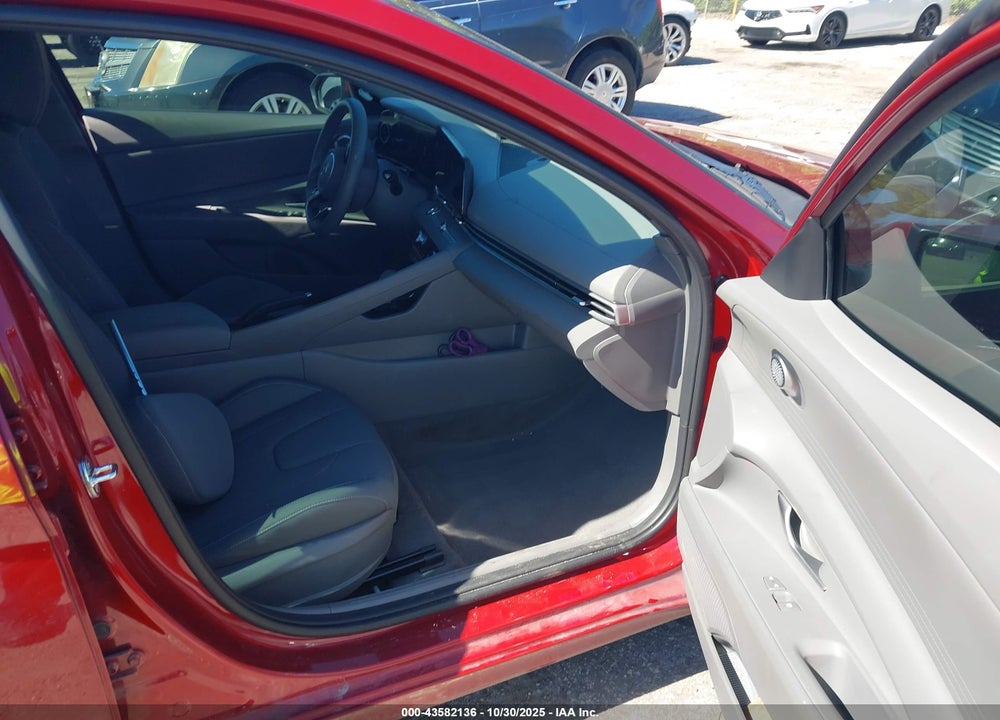 2024 HYUNDAI ELANTRA SEL VIN: KMHLM4DG2RU735788