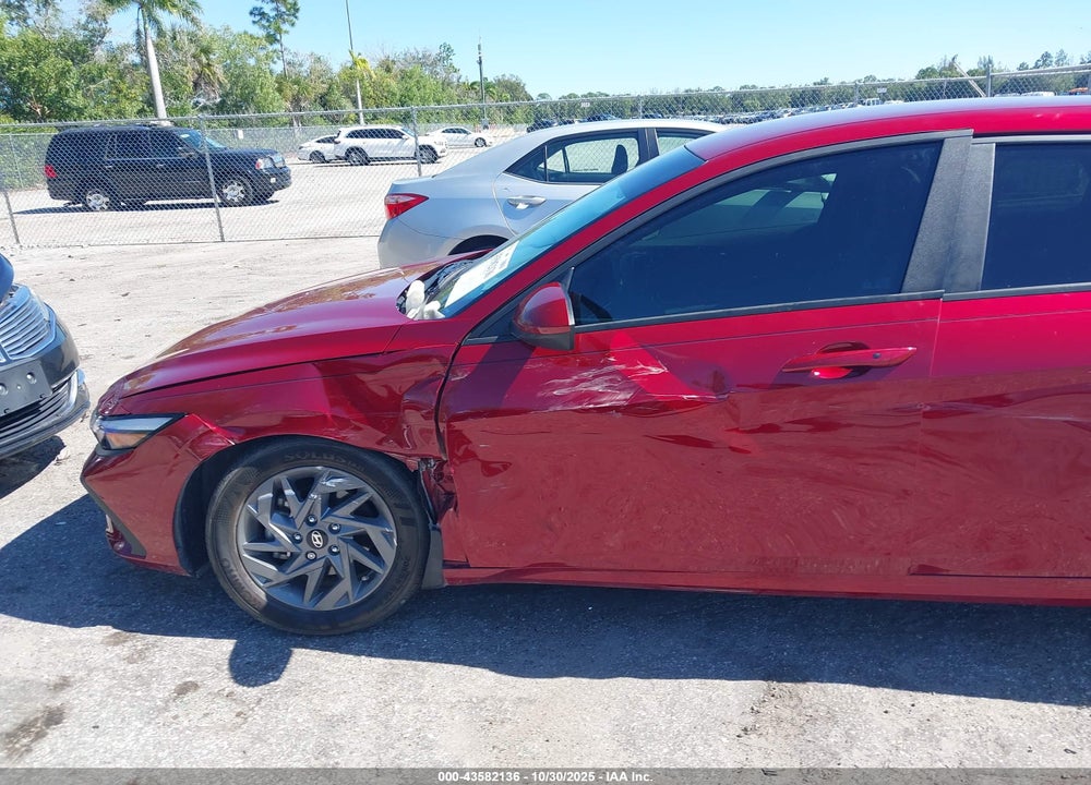 2024 HYUNDAI ELANTRA SEL VIN: KMHLM4DG2RU735788