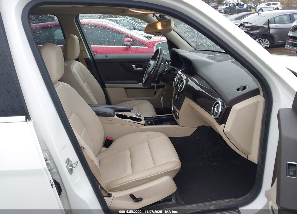2015 MERCEDES-BENZ GLK-CLASS VIN: WDCGG8JB0FG427827