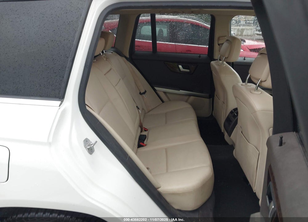 2015 MERCEDES-BENZ GLK-CLASS VIN: WDCGG8JB0FG427827
