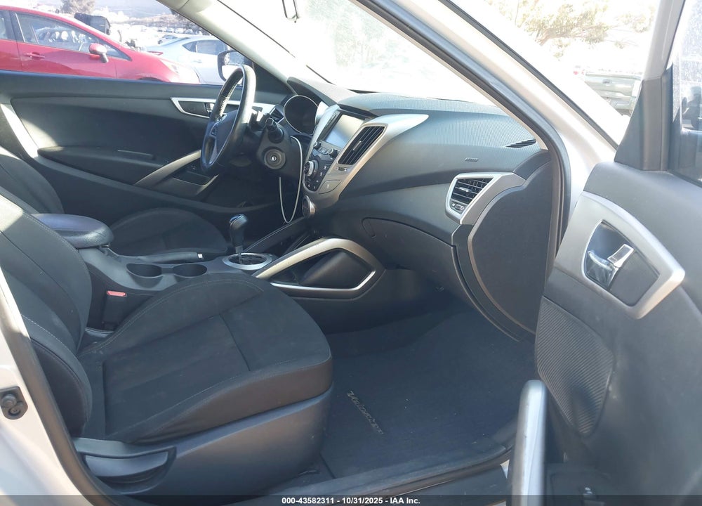 2017 HYUNDAI VELOSTER VIN: KMHTC6AD3HU314329
