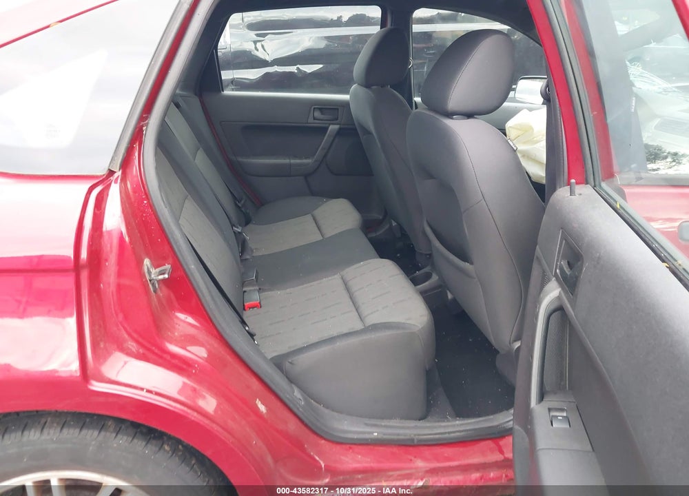 2010 FORD FOCUS SE VIN: 1FAHP3FN4AW202847