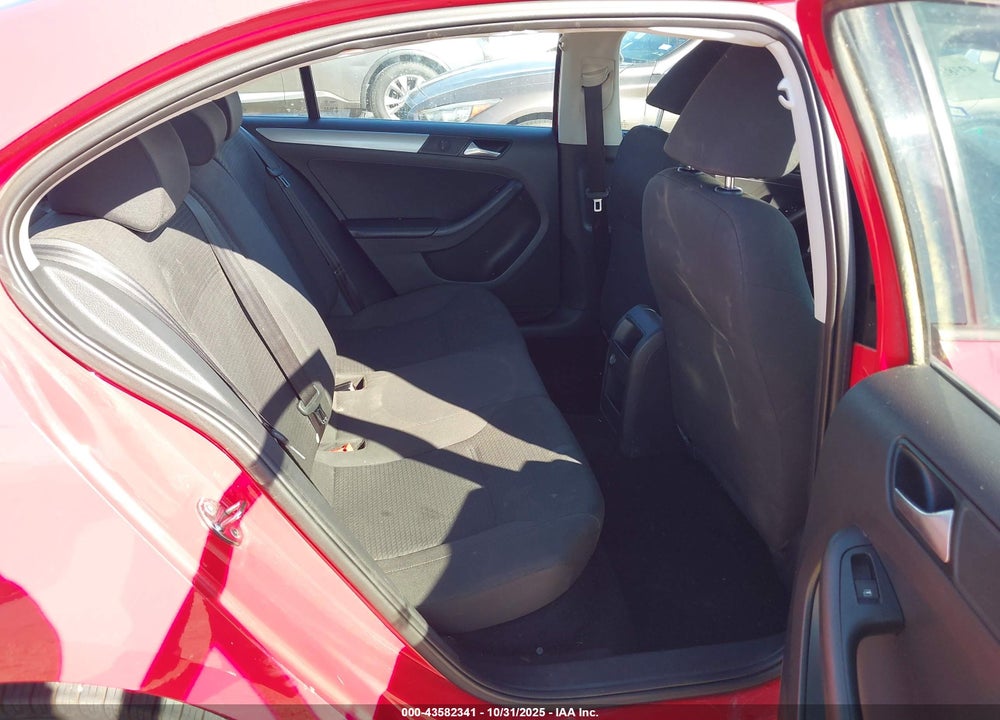 2015 VOLKSWAGEN JETTA 1.8T SE VIN: 3VWD17AJ4FM355626