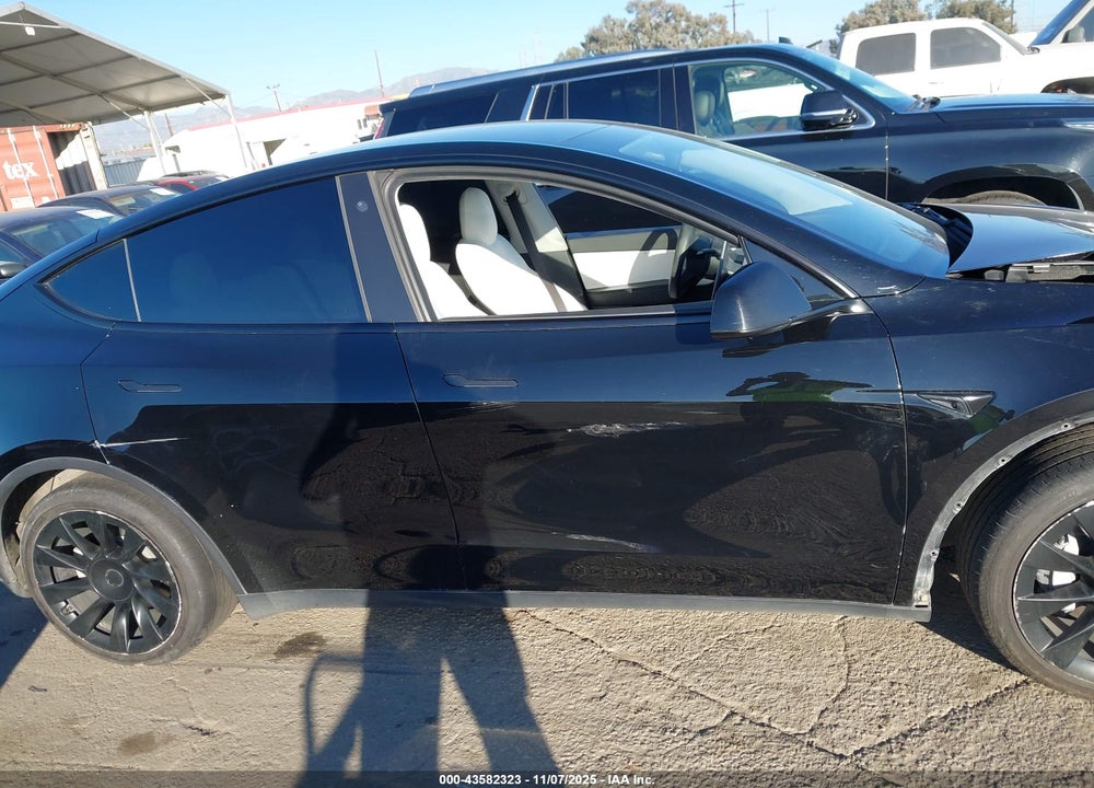 2021 TESLA MODEL Y LONG RANGE DUAL MOTOR ALL-WHEEL DRIVE VIN: 5YJYGDEE2MF152332