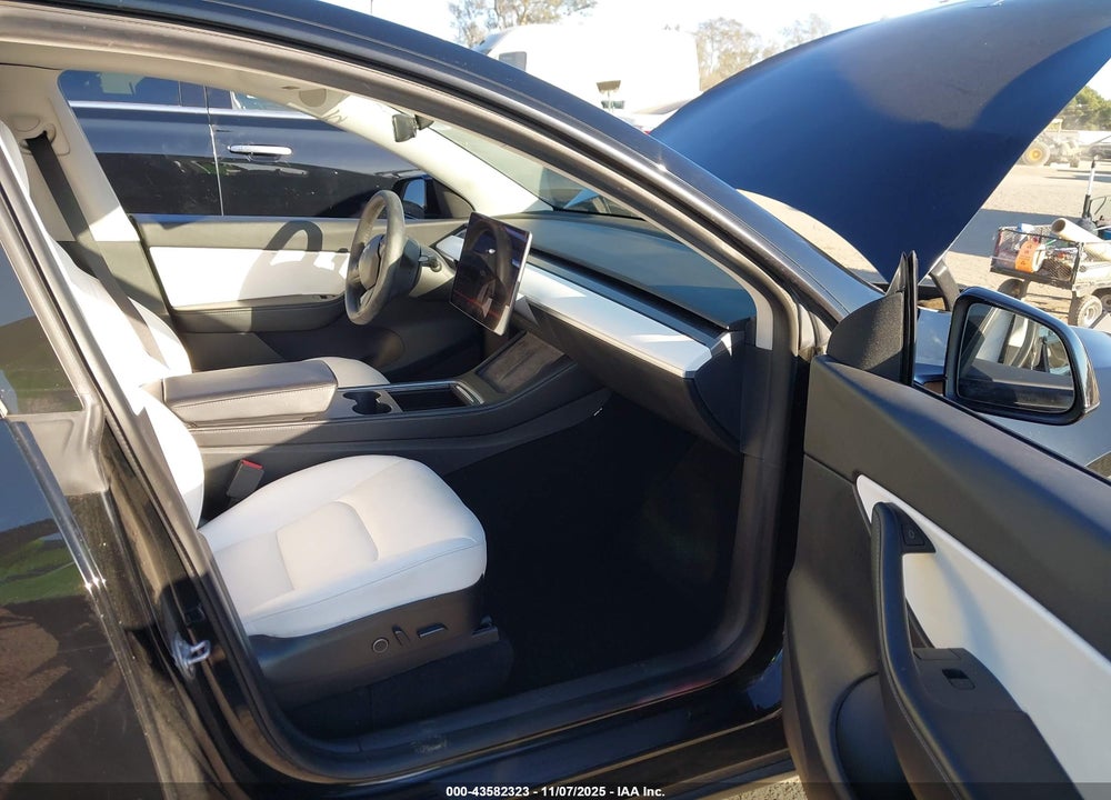 2021 TESLA MODEL Y LONG RANGE DUAL MOTOR ALL-WHEEL DRIVE VIN: 5YJYGDEE2MF152332