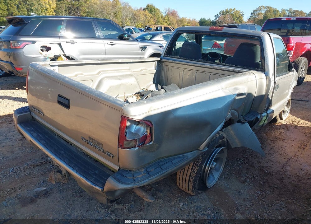 2002 CHEVROLET S-10 VIN: 1GCCS145828190038