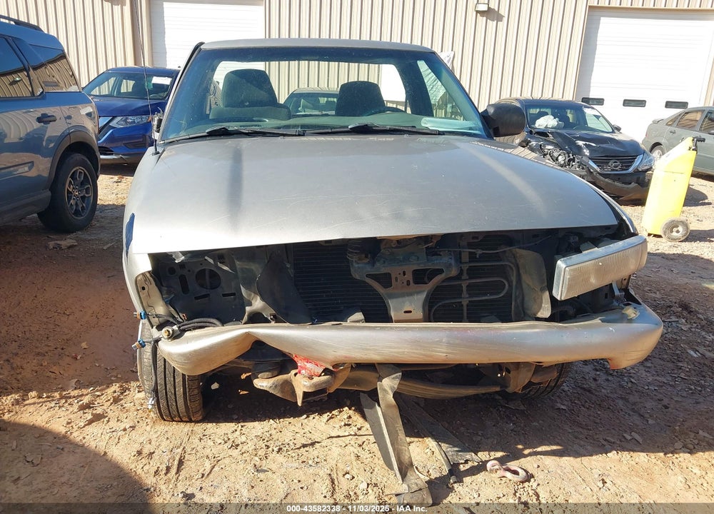 2002 CHEVROLET S-10 VIN: 1GCCS145828190038
