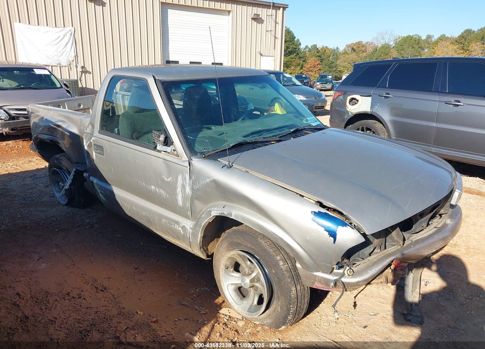 2002 CHEVROLET S-10 VIN: 1GCCS145828190038