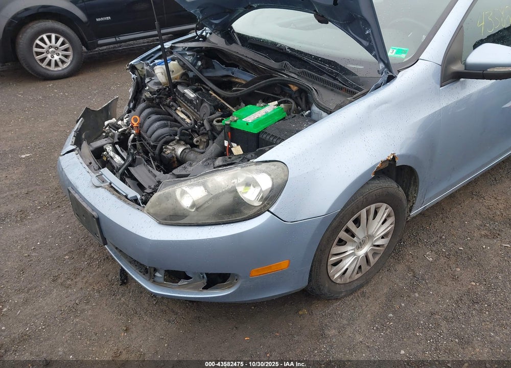 2011 VOLKSWAGEN GOLF 2.5L 4-DOOR VIN: WVWDB7AJ7BW042404