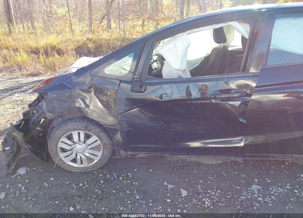 2015 HONDA FIT LX VIN: 3HGGK5H57FM737032