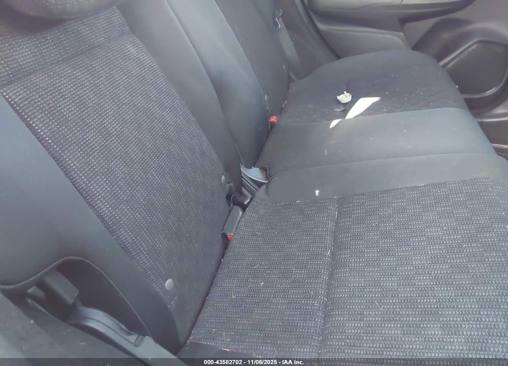2015 HONDA FIT LX VIN: 3HGGK5H57FM737032