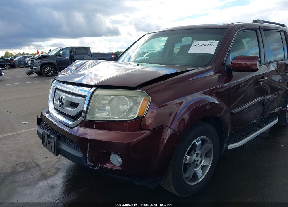2011 HONDA PILOT TOURING VIN: 5FNYF4H93BB022350