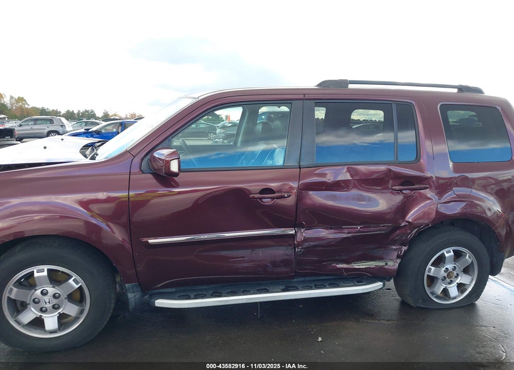2011 HONDA PILOT TOURING VIN: 5FNYF4H93BB022350