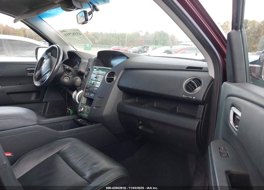 2011 HONDA PILOT TOURING VIN: 5FNYF4H93BB022350