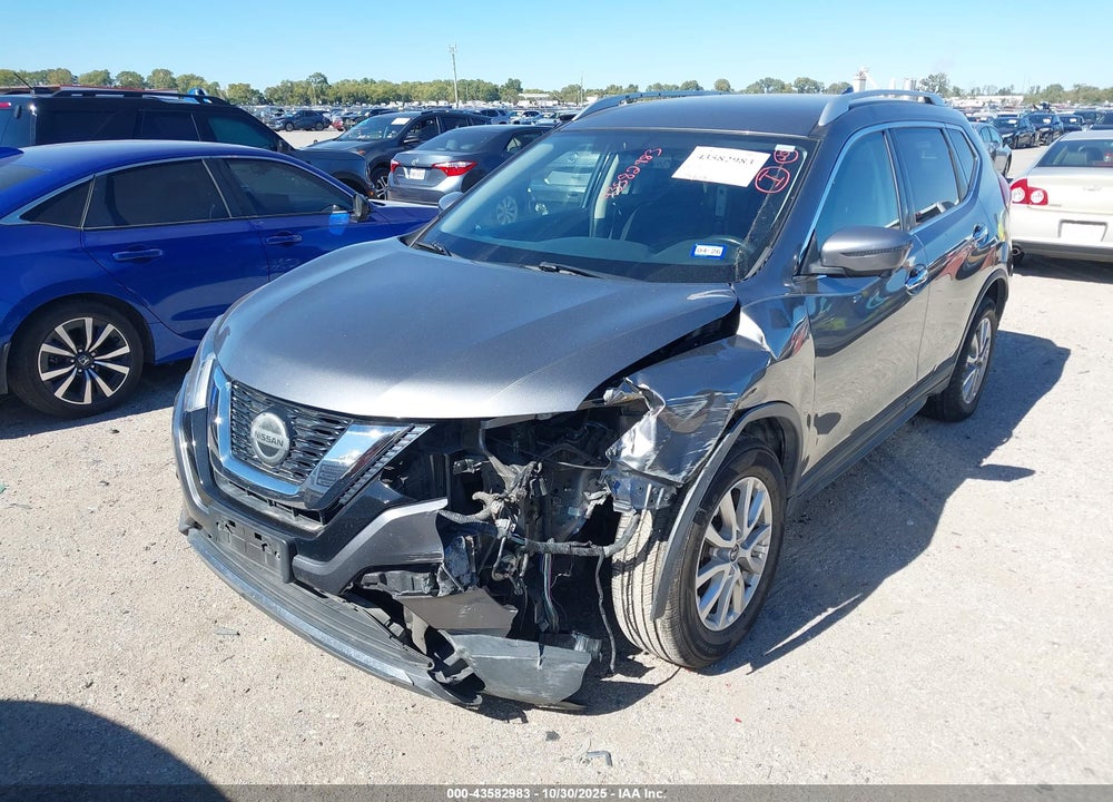 2018 NISSAN ROGUE VIN: KNMAT2MT4JP604901