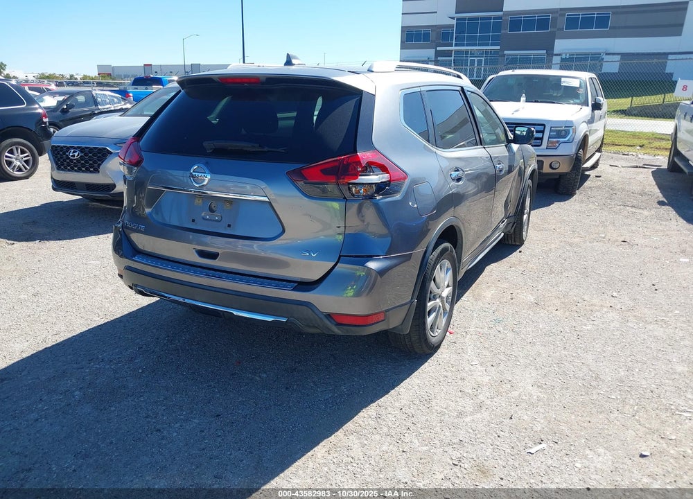 2018 NISSAN ROGUE VIN: KNMAT2MT4JP604901