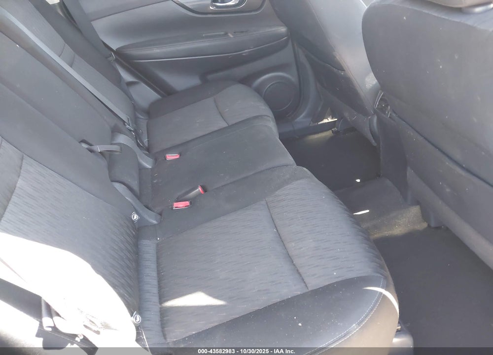 2018 NISSAN ROGUE VIN: KNMAT2MT4JP604901